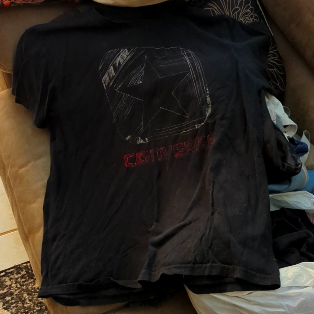 Converse t shirt size small